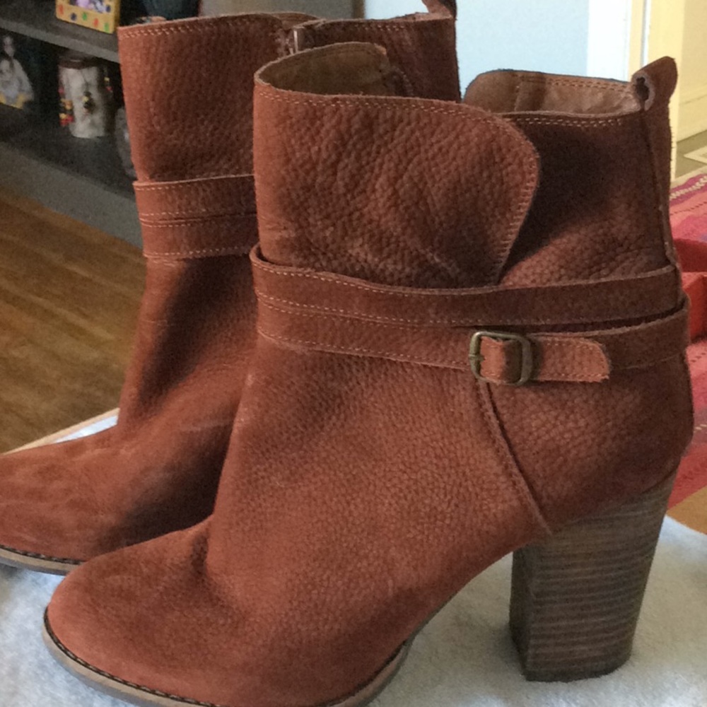 Size 10 Lucky Brand Suede Booties